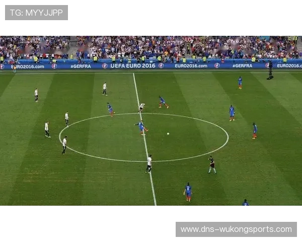 假动作开球在足球规则中为何允许，但裁判如何判定是否合法？