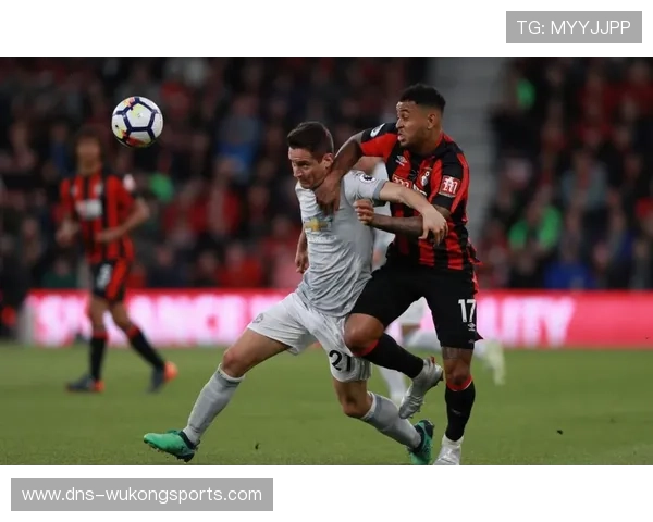 奥纳纳 vs 赖斯：英超全能后腰的不同模板